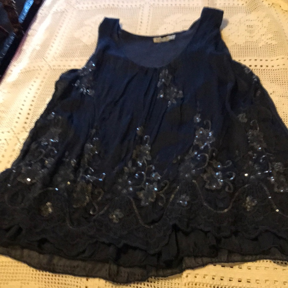 Ladies sleeveless embroidered camisole